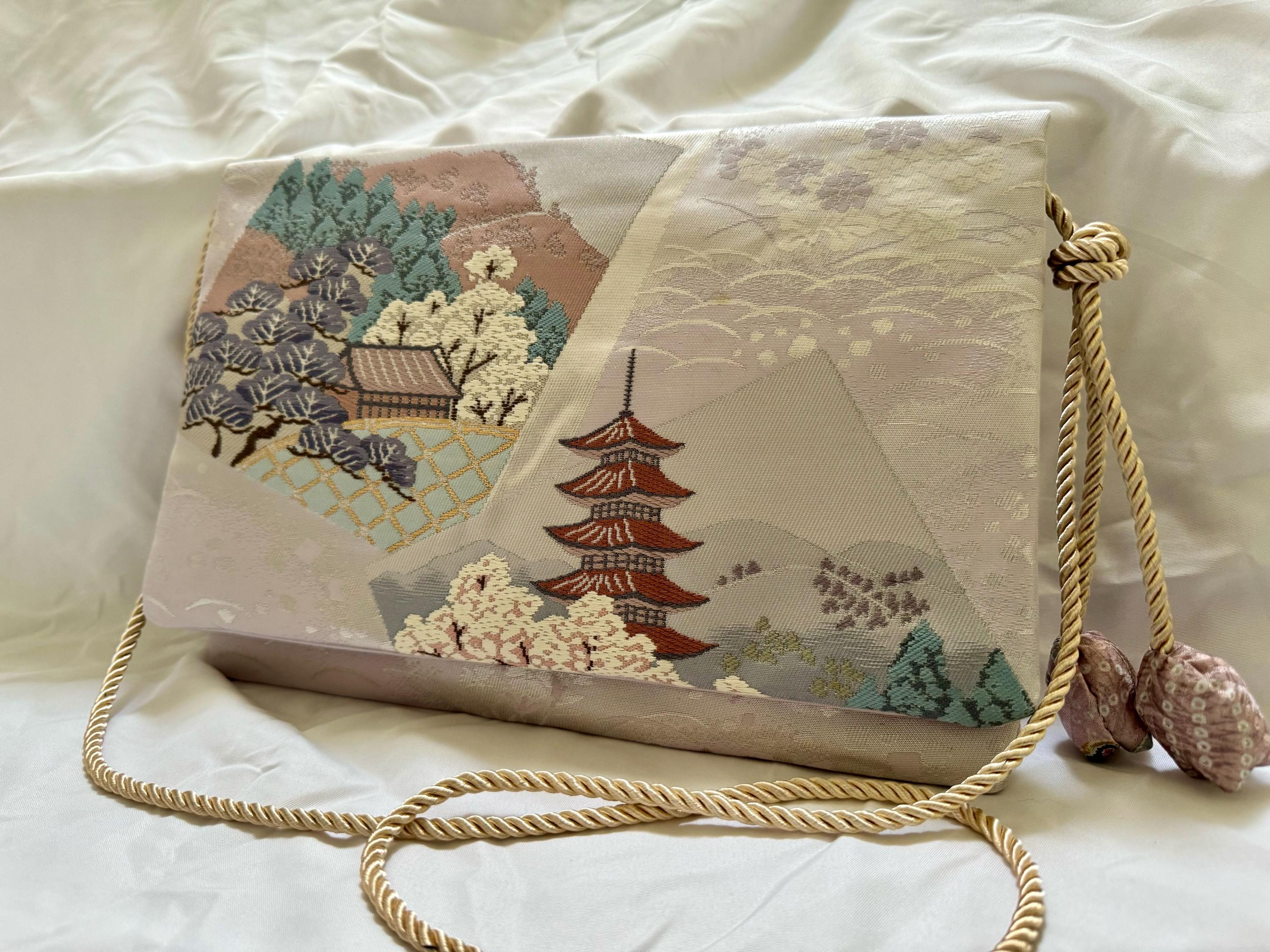 森の中のお寺着物帯バッグ Temple in the Woods Japanese Kimono