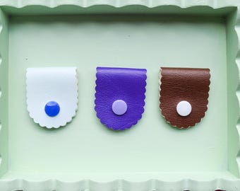 Scalloped Faux Leather Cable Keeper: Cord Organizer