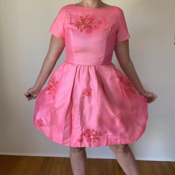 Vintage 1960/'s Pink Cocktail Dress with Floral Appliques Size 10