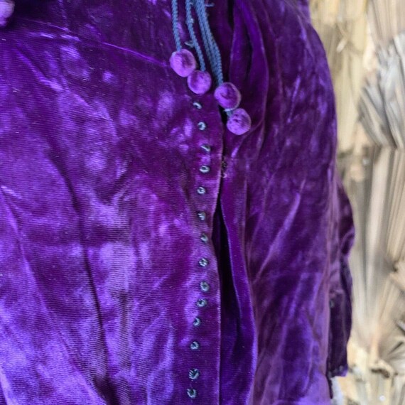 Antique Edwardian Purple Velvet Cropped Jacket Em… - image 3