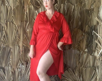 Vintage 70's Red Dressing Gown with Ruffles size Large