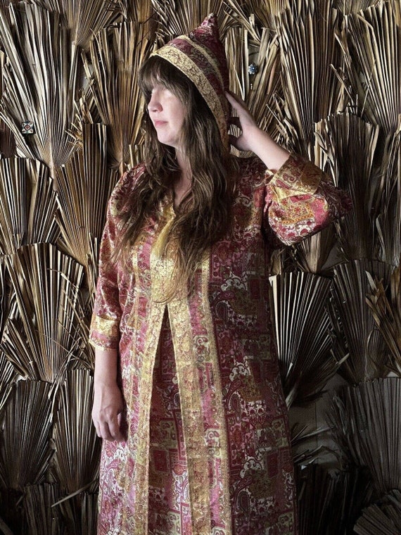 Sari caftan sales