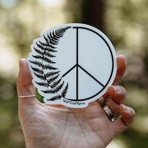 Fern Peace Vinyl Aufkleber, Natur inspirierter Aufkleber für Laptop, Wasserflasche, Autofenster, Helm, Boho Aufkleber Geschenk, langlebiger Klebstoff