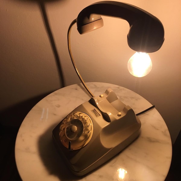 Telephone light