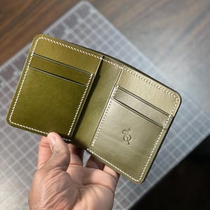 Cartera plegable vertical de color oliva, Vinymo marfil, hecha a mano, billetera para hombre, cuero de grano completo, cuero curtido vegetal, moda masculina