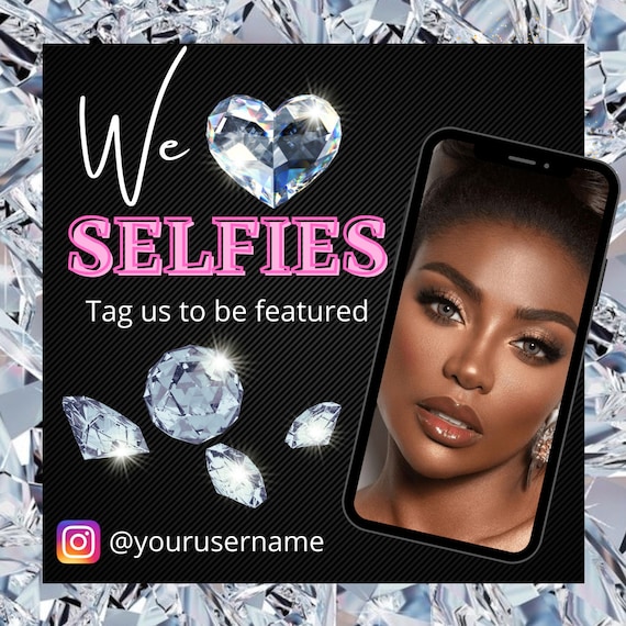We love selfies (CANVA)