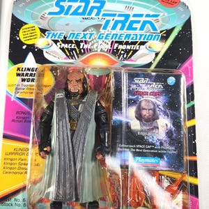 BNIB Playmates Star Trek TNG Klingon Warrior Worf 4.5&quot; Action Figure