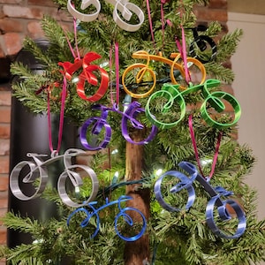 Fietskerstboomornament minimalistisch ontwerp | Fietsdecoratie boomtak |  Huisdecoratie in eenvoudige lijntekeningstijl | Fietser Biker Xmas