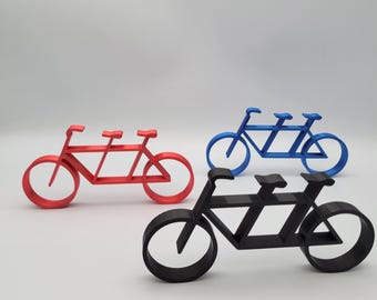 Pieza de arte minimalista de bicicleta tándem / Estatua decorativa de bicicleta / Decoración del hogar de estilo de línea simple / Regalo para motociclistas / Estantería de mesa y escritorio