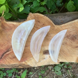 High Quality Selenite Moon Trinket Bowls - Crystal Bowl - Natural Stone Dish - Selenite Moon - Crystal Healing Charging Display Decor