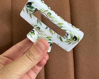 Olive design Claw Clip