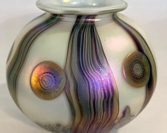 Iridescent Sea Vase hand blown art glass by Robert Eickholt