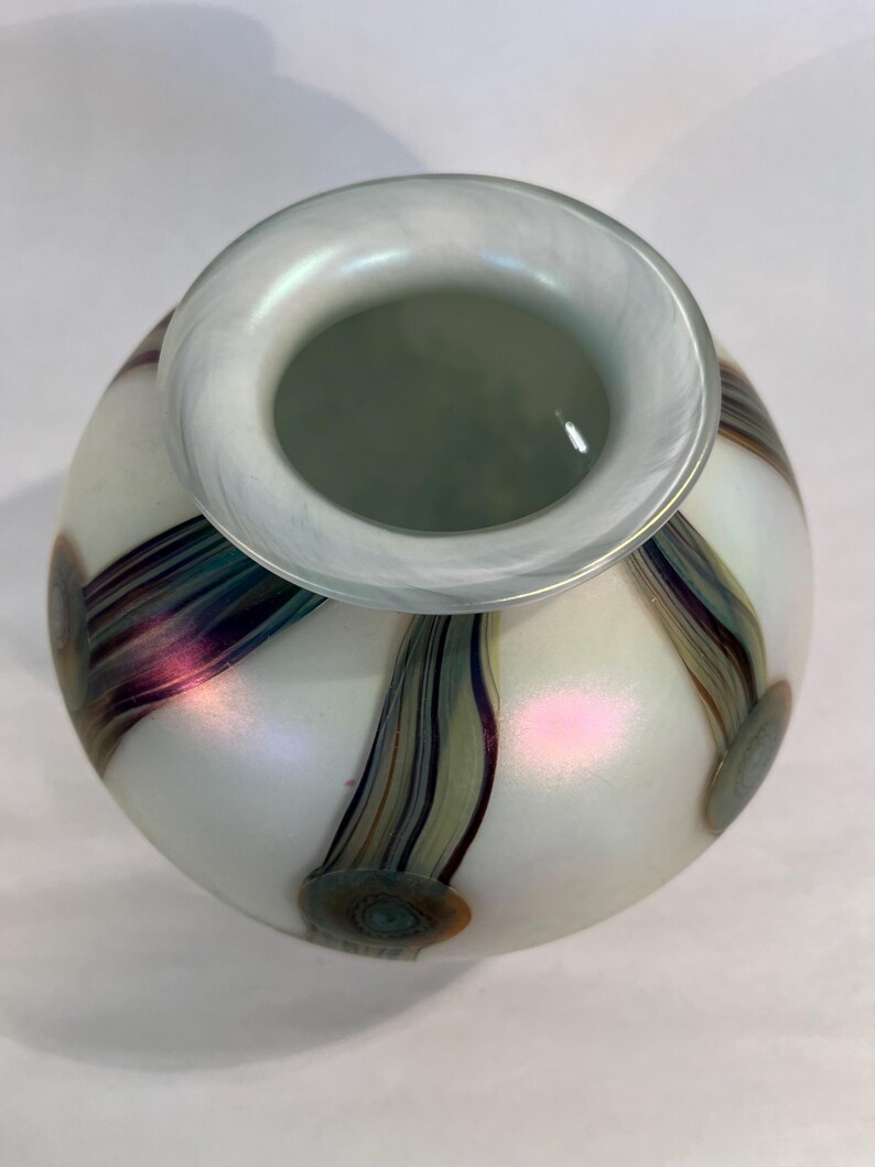 Iridescent Sea Vase Hand Blown Art Glass by Robert Eickholt - Etsy