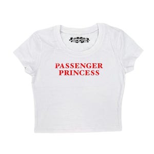 Y2K passagier Prinzessin rot Text Baby T-Shirt Crop Top