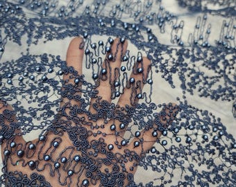 Perle ricamate in pizzo blu navy su tessuto a rete blu navy per abiti da ballo, venduto tagliato su misura, abito da sera da sposa, abito da ballo per Quinceañera