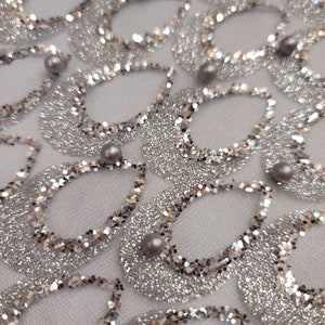 Fabric Sold By The Yard Silver Lace Glitter Sparkle Mesh Beaded Fashion Silver Pearls Fabric for Prom Gown Bridal Evening Dress Quinceañera