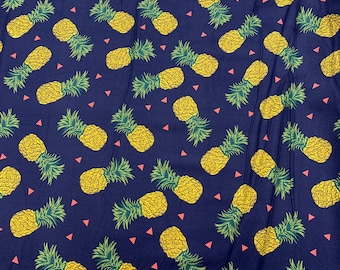 Tessuto in rayon challis con stampa ananas - blu reale, 58 pollici