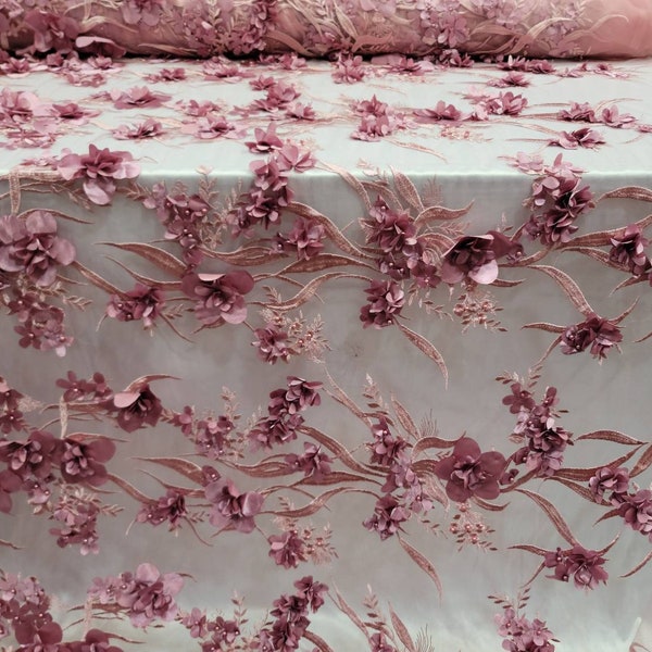 Tissu vendu par mètre Dentelle mauve Perles de fleurs florales 3D Broderie Robe de soirée de mariée Robe de Quinceañera Robe de bal