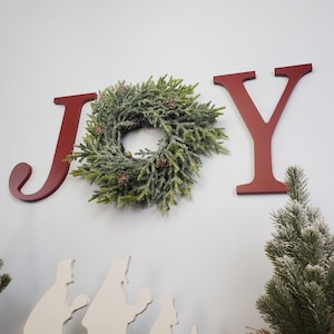 JOY Sign With Wreath – Farmhouse Christmas Decor Indoor - Red Large Wooden Letters for Wall Decoration - Holiday Home Decor