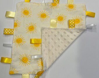 Sunshine Tag Blanket | Sensory Toy for Babies