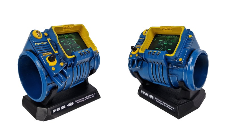 Fallout inspired PIPBOY 3000 Vault-Tec Version in 1:1 scale / Cosplay Prop / Handmade / Unofficial / Fan-Art / Videogame Nerd Geek Gift image 3