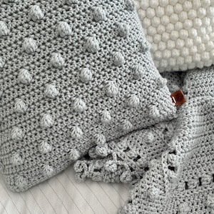 Coussin Kobe Bobble - MOTIF AU CROCHET (Termes américains)