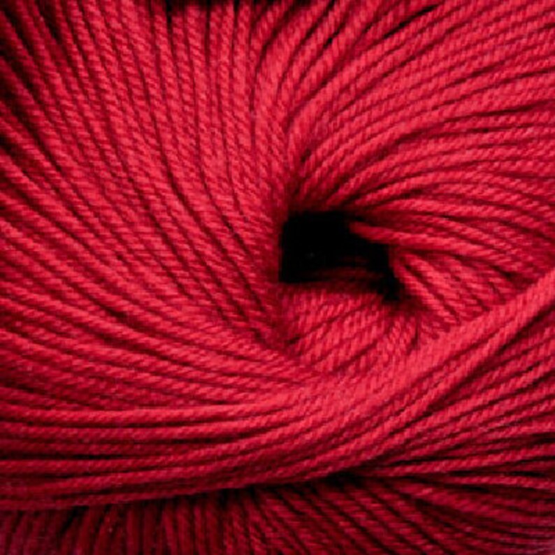 Worsted #4 Red Pink Cascade Superwash 220 Persimmon #1921 sweaters knitting crochet light worsted blankets 100/% merino superwash