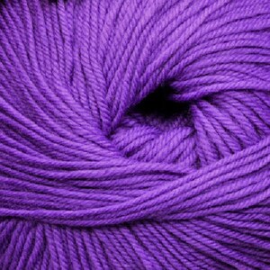 Worsted #4 Red Pink Cascade Superwash 220 Persimmon #1921 sweaters knitting crochet light worsted blankets 100/% merino superwash