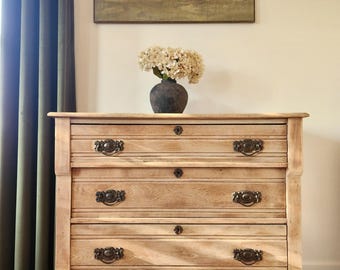 Sold**Do Not Purchase* Vintage Wood Eastlake Dresser / Chest of Drawers