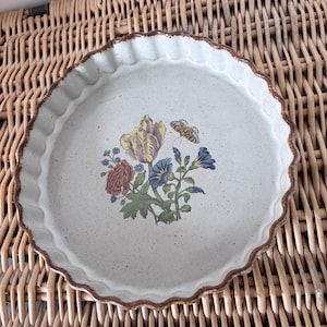 Vintage grayshott pottery England fluted pie dish tart quiche pottery floral print design