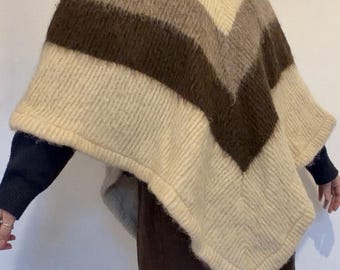 Vintage 1970s Eider Knit Icelandic poncho jumper 100% pure wool made in Scotland one size
