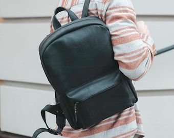 Urban Leather Rucksack, Everyday Leather Backpack for Men, Practical Rucksack for Laptop, Books and Files