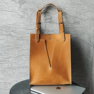 Lunch Bag for Woman, Perfect Laptop Leather Bag for Women, Your Everyday Bag, Work Bag Carryall image 1