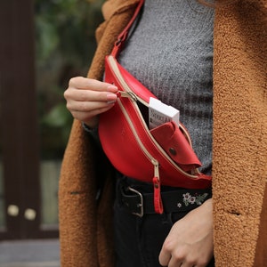 Rote Leder Bauchtasche für Frauen, Personalisieren Leder Hüfttasche