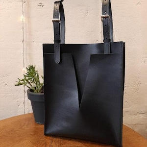 Hand Made Leather Tote Bag for Women, Black Soft Leather Tote with Zipper image 3