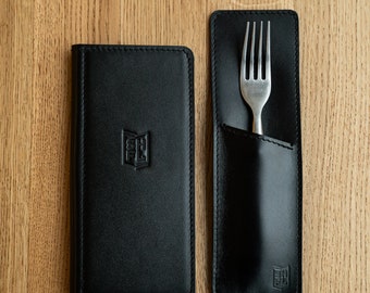 Handmade Leather Cutlery Holder: Restaurant Table Decor