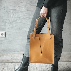 Lunch Bag for Woman, Perfect Laptop Leather Bag for Women, Your Everyday Bag, Work Bag Carryall image 7