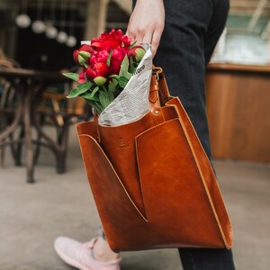 Handmade Brown Leather Handbag, Brown Leather Shoulder Bag Woman, Woman Brown Leather Tote Bag, 3rd Leather Anniversary Gift image 3