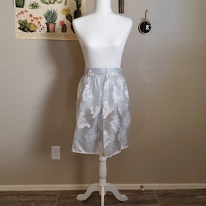 Vintage 50&#39;s Baby Blue Floral Waist Half Apron with Lace Trim