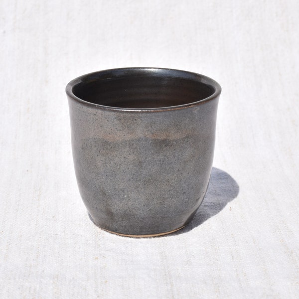 Tasse café, thé en grès artisanale "fait-main", céramique gris anthracite