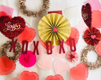 Galentines Day Photo Back Drop, XOXO banner, paper fans, pink & red heart banner, “love” sequin 3-D hearts, party decor, Valentine’s Day