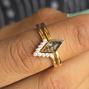 Kite Shape Salt and Pepper Diamond Engagement Ring Set, 14K Gold Ring, Geometric Ring with Chevron Diamond Band, Bridal Ring, Gift for Her image 2