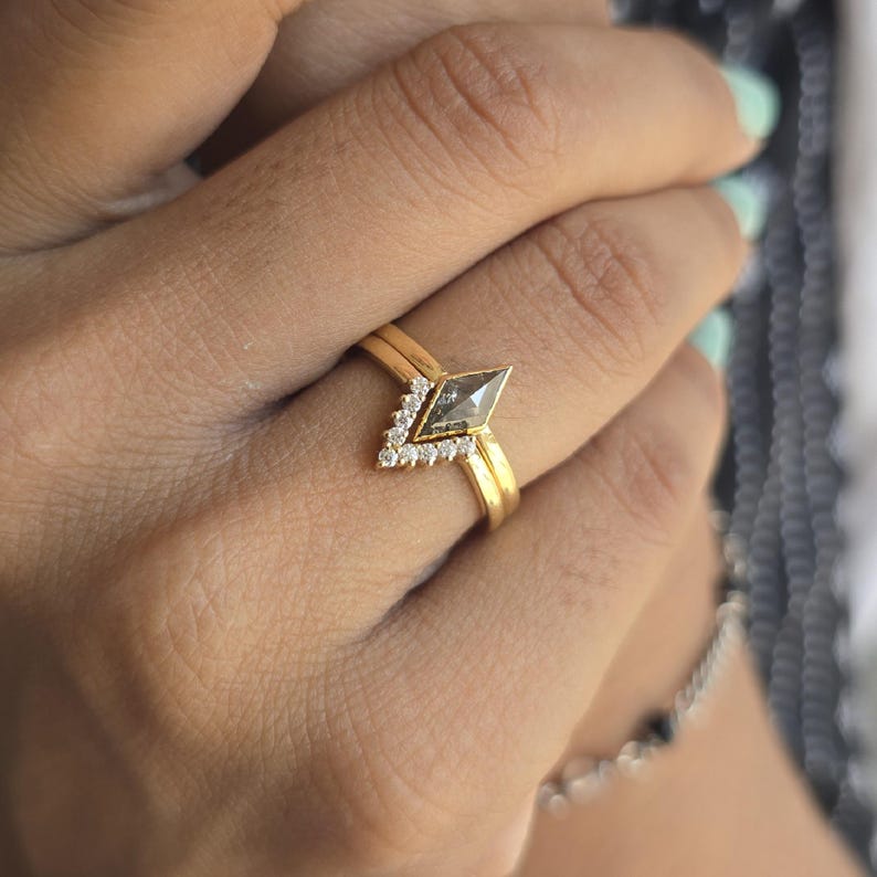 Kite Shape Salt and Pepper Diamond Engagement Ring Set, 14K Gold Ring, Geometric Ring with Chevron Diamond Band, Bridal Ring, Gift for Her image 12