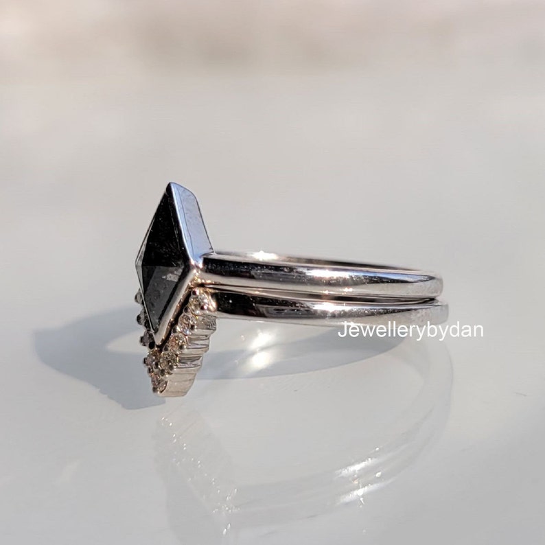 alternative-engagement-ring-set-with-chevron-wedding-band