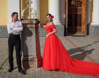 Red satin lace-up corset wedding dress with high slit. Custom formal ball gown. Transformer 2 in 1 prom dress with long tulle train.