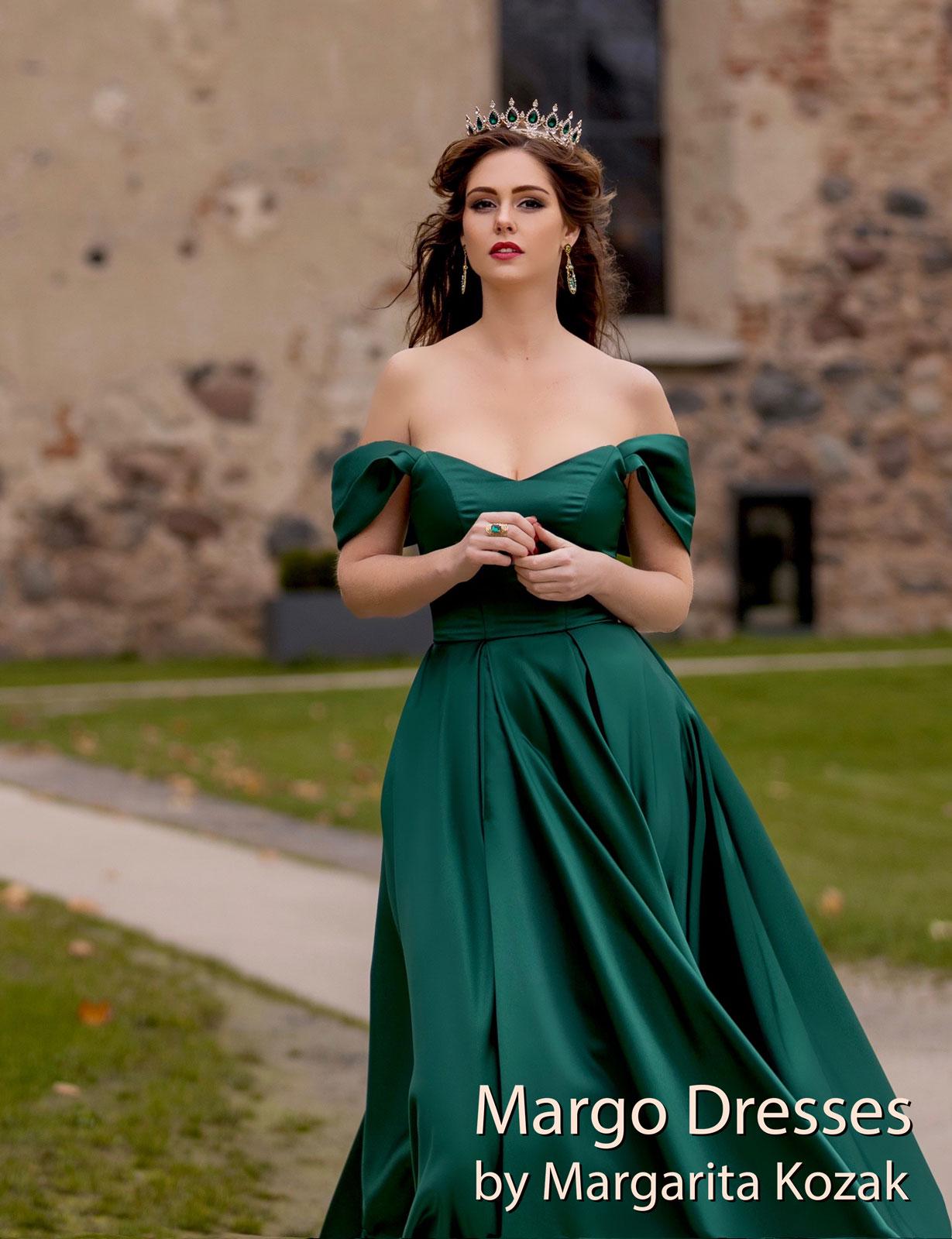 green emerald velvet dress Renee Dress main image 0