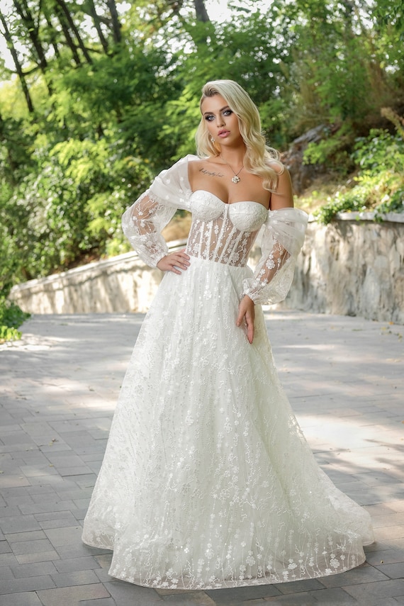 Sexy Lace-up Corset With Cups Wedding Dress. Ivory Floral Lace Unique  Custom Bridal Dress. Modern A Line Long Sleeves Ball Gown. 