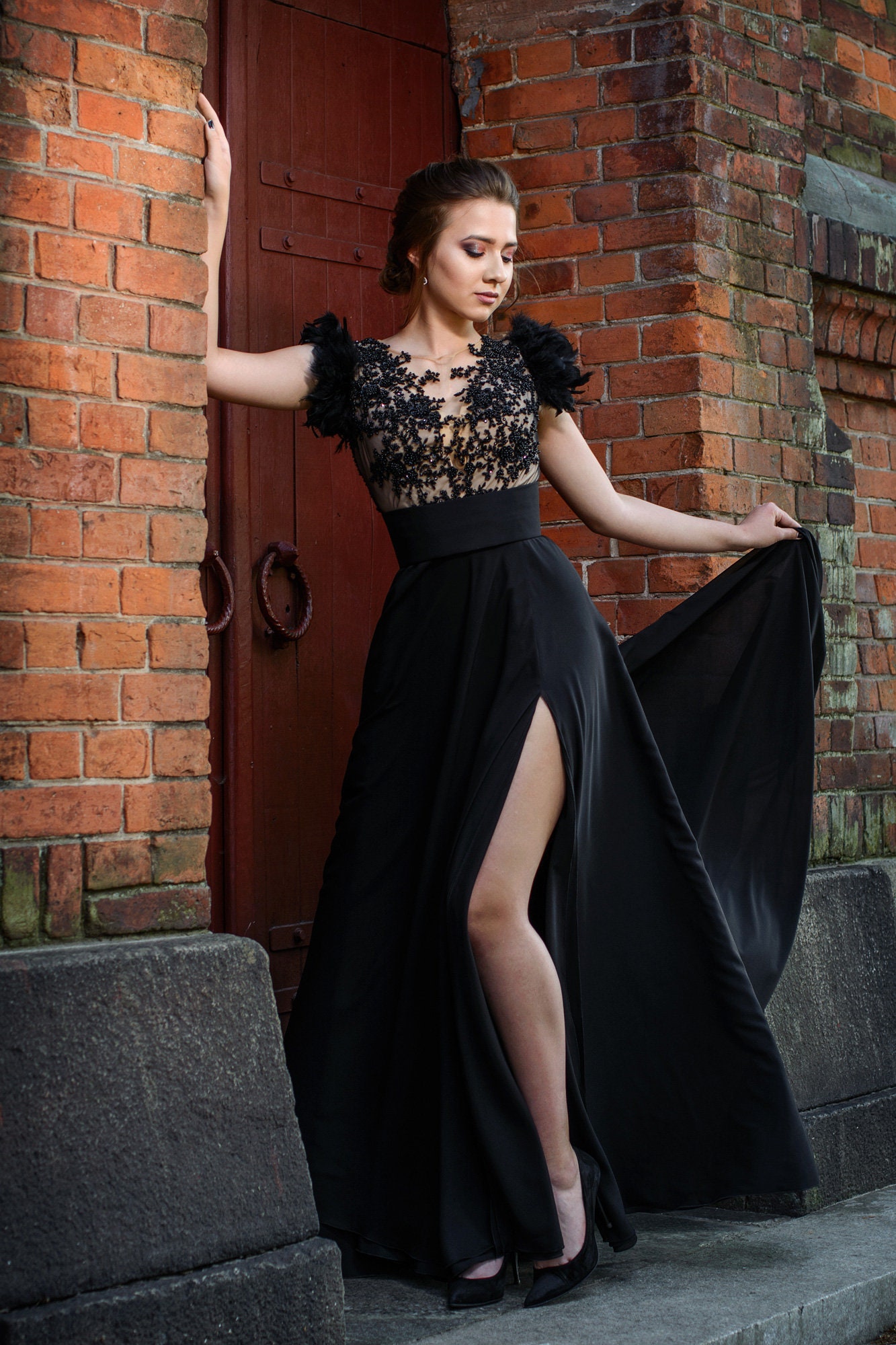 Gothic Black Chiffon Wedding Dress With Feathers. Flowy Sexy