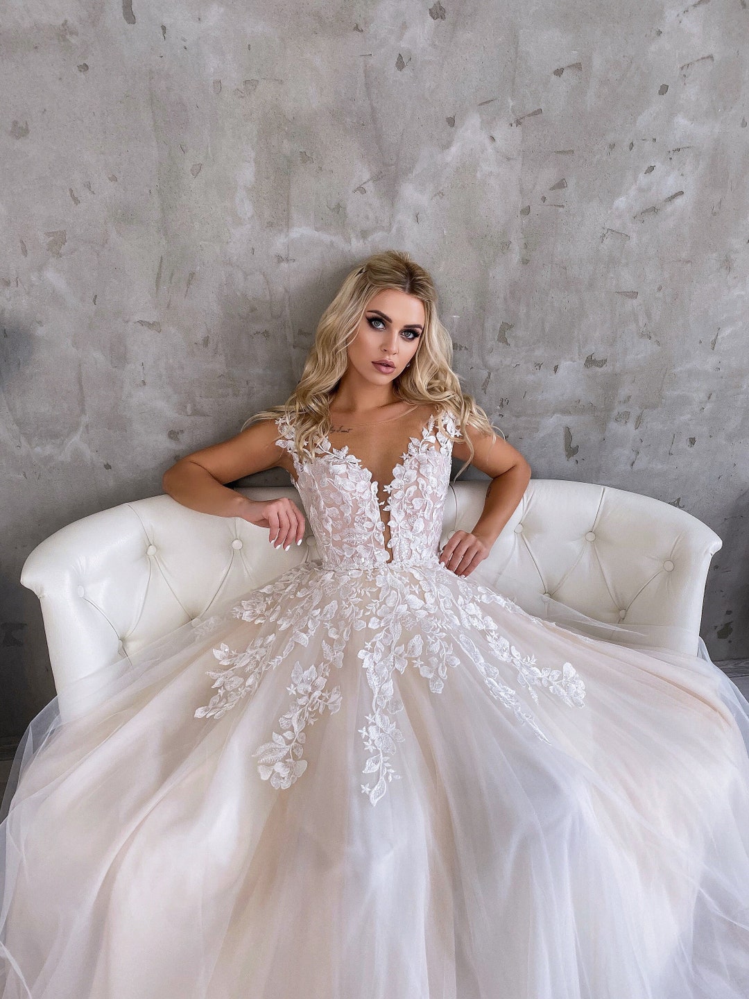 Ombre Tulle Wedding Dress: Floral Lace, Deep V-Neck Corset Ball Gown