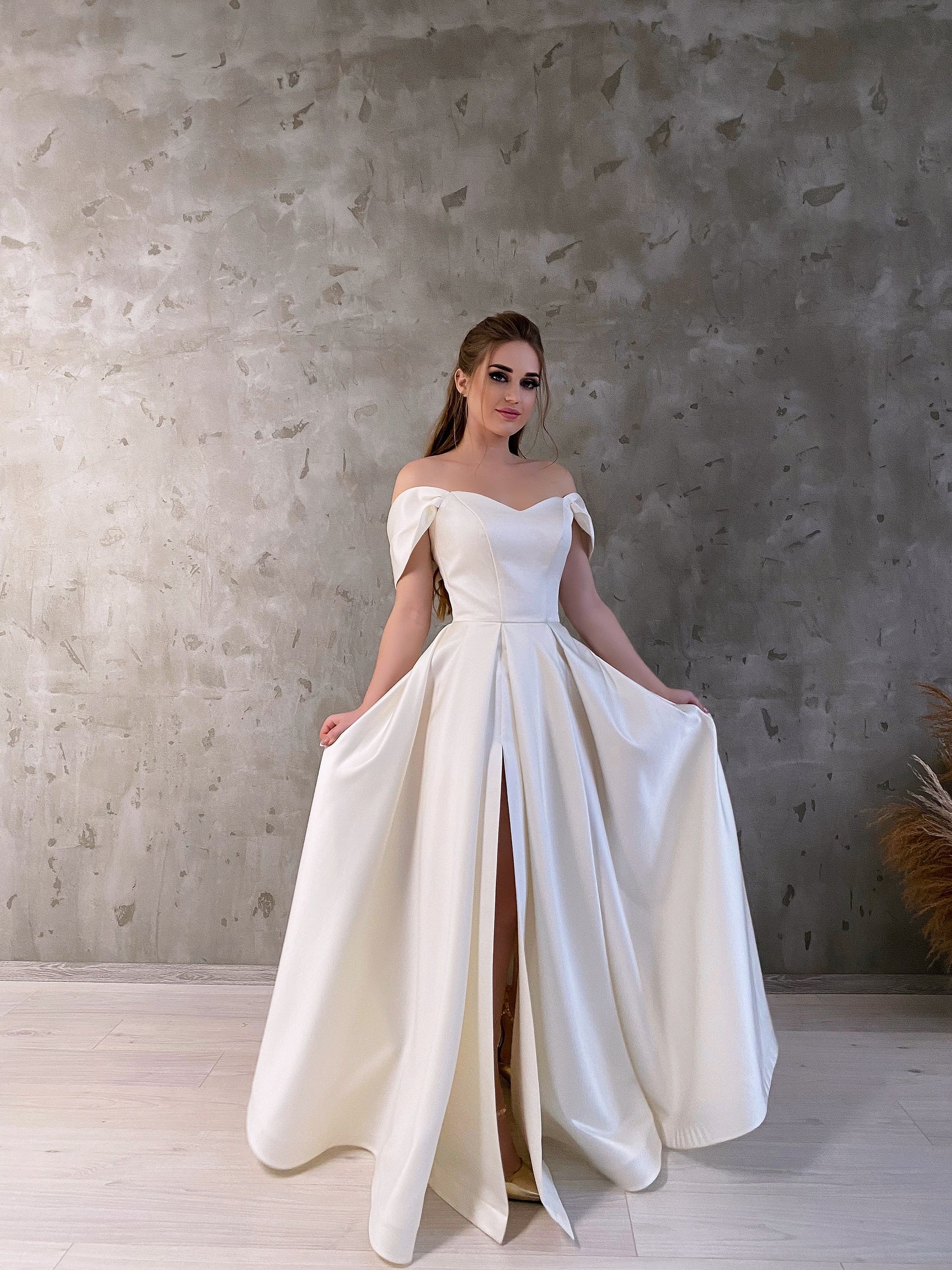 Lace Choker Corset Bodice Satin Trumpet Gown Ivory